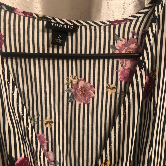 TORRID wrap dress - Picture 2 of 4